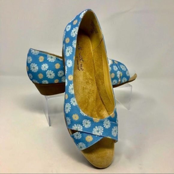 Coldwater Creek Shoes - “Walk with Me” Floral Blue Peep Toe 10W
